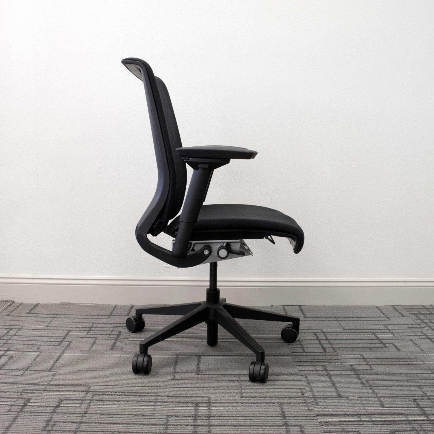 Used Steelcase Think Chair Vision Office Interiors